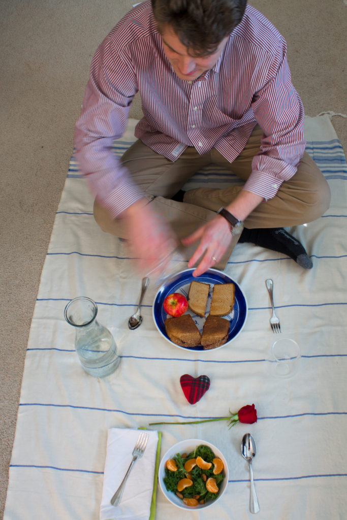 We are always looking for fun date ideas!  We love a good picnic (or indoor picnic)!