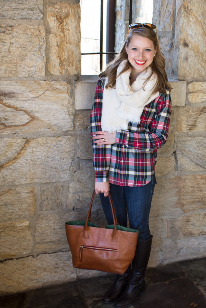 Simply having a casual Christmastime! With only a week until Christmas eve and still so many errands to run, this casual Christmas outfit is the perfect amount of both comfort and festivity! :) www.passthecookies.com