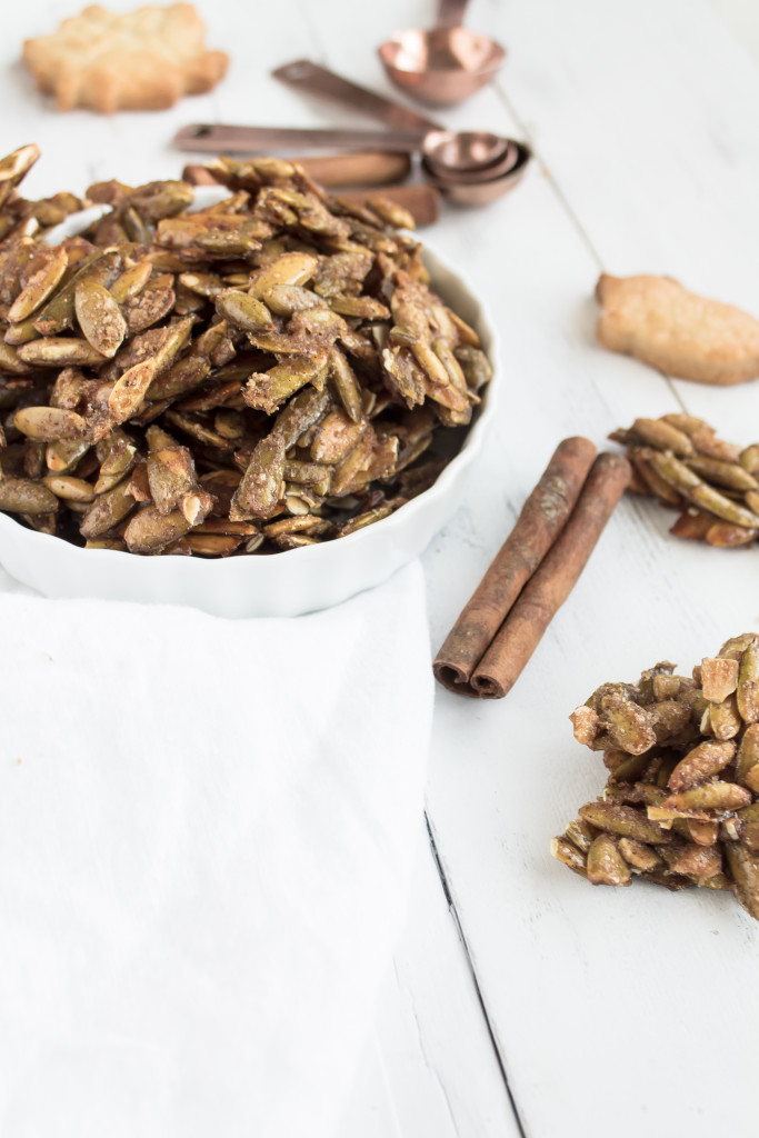 Maple candied pumpkin seeds | www.passthecookies.com