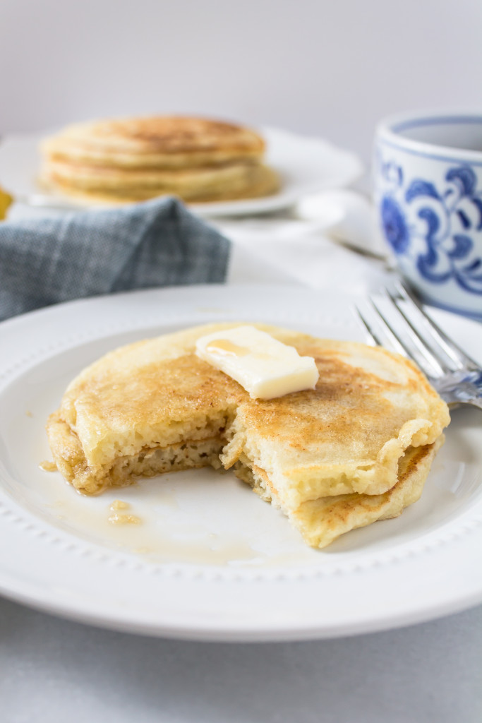 Lemon Ricotta Pancakes | www.passthecookies.com