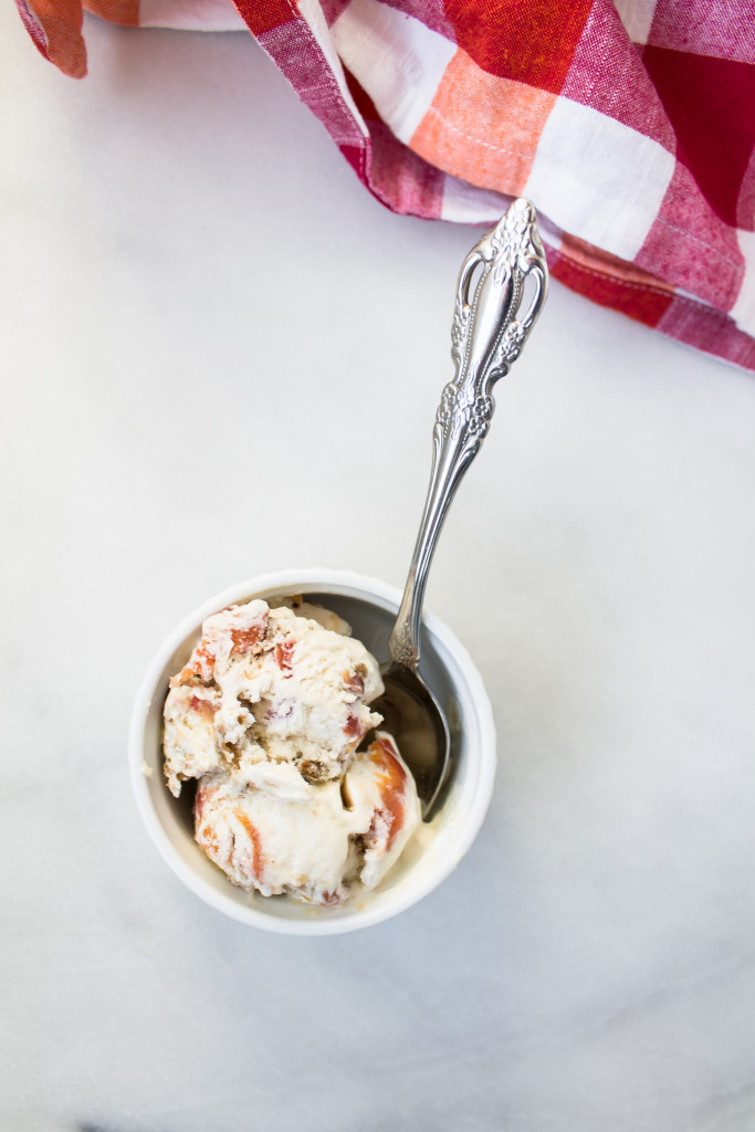 Roasted Peach and Oatmeal Cookie No-Churn Ice Cream | www.passthecookies.com
