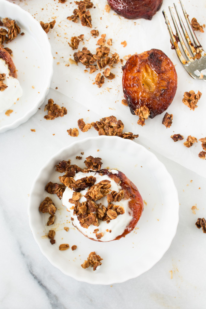 Roasted Peaches with Yogurt and Granola | www.passthecookies.com