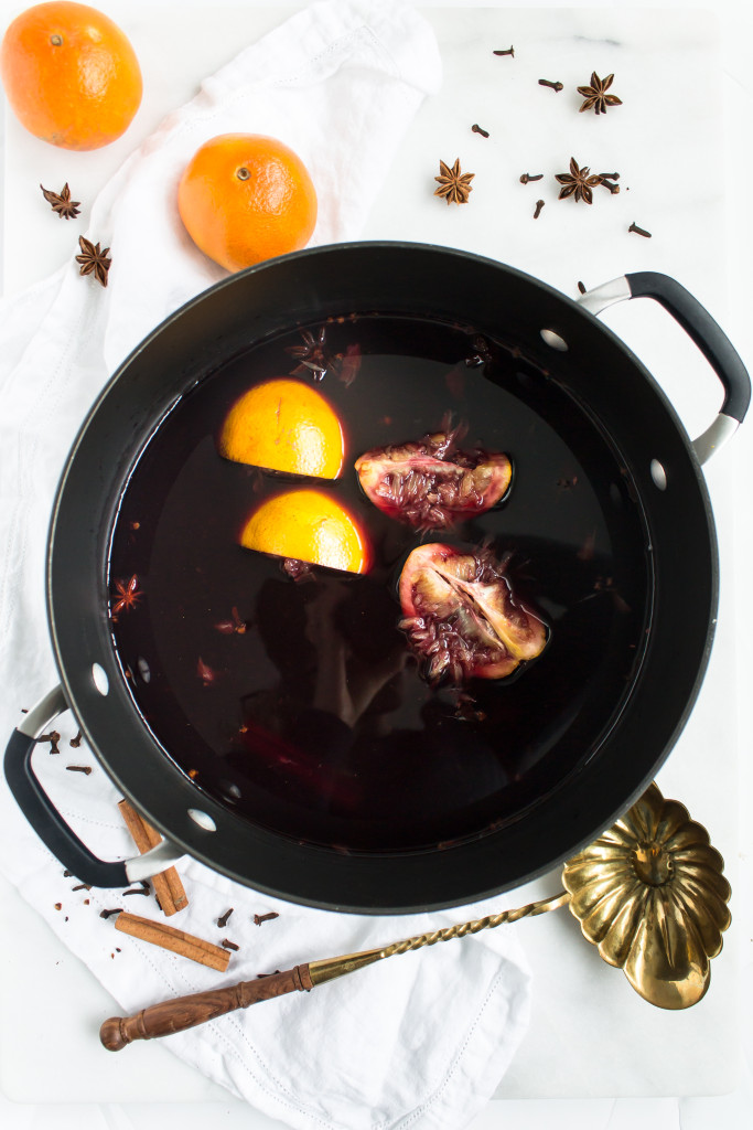 Mulled Wine (Glühwein)| Pass the Cookies | www.passthecookies.com