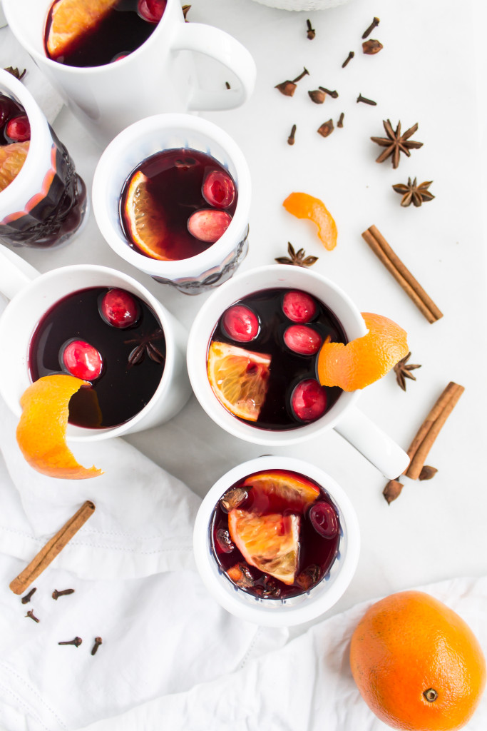 Mulled Wine (Glühwein)| Pass the Cookies | www.passthecookies.com