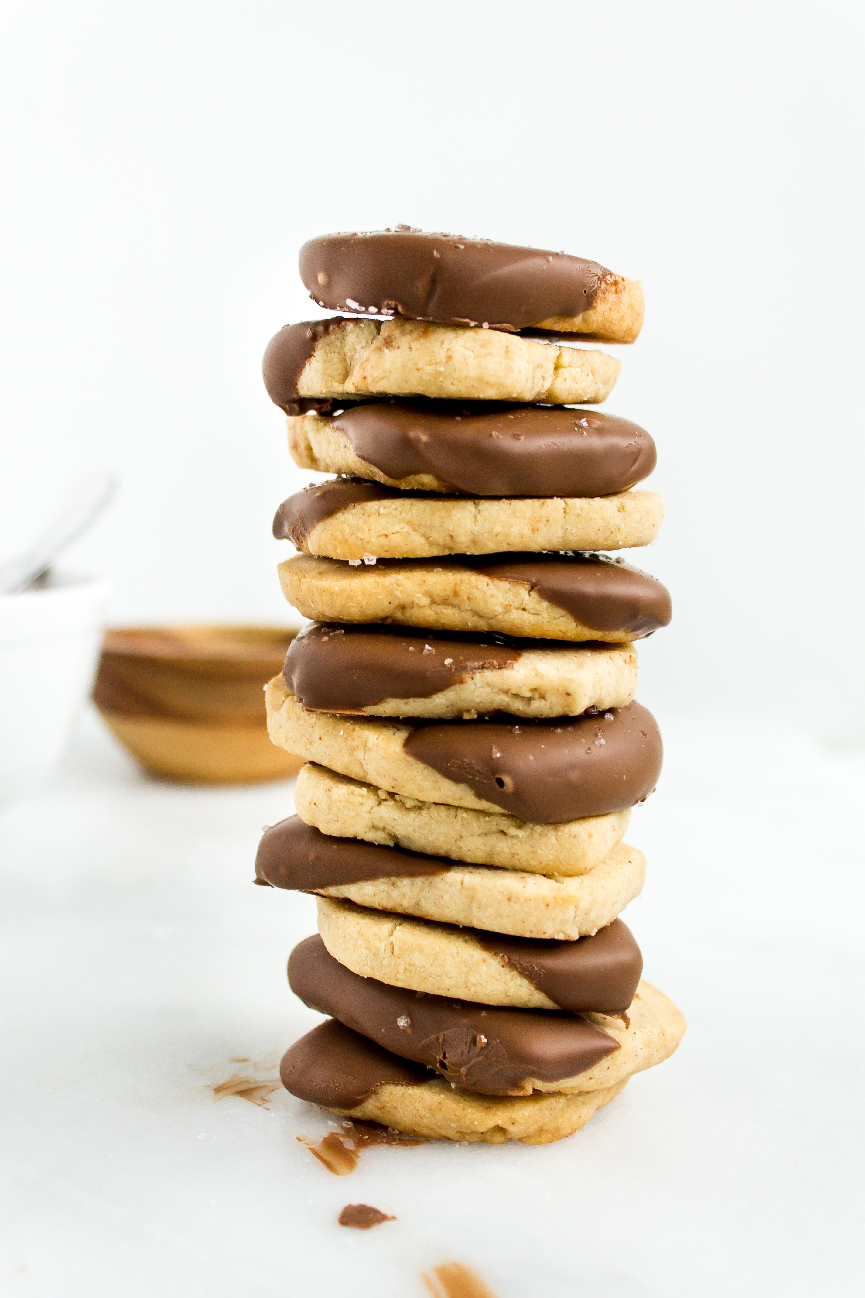 Sweet and salty almond butter shortbread cookies are delicious and so easy! | www.passthecookies.com