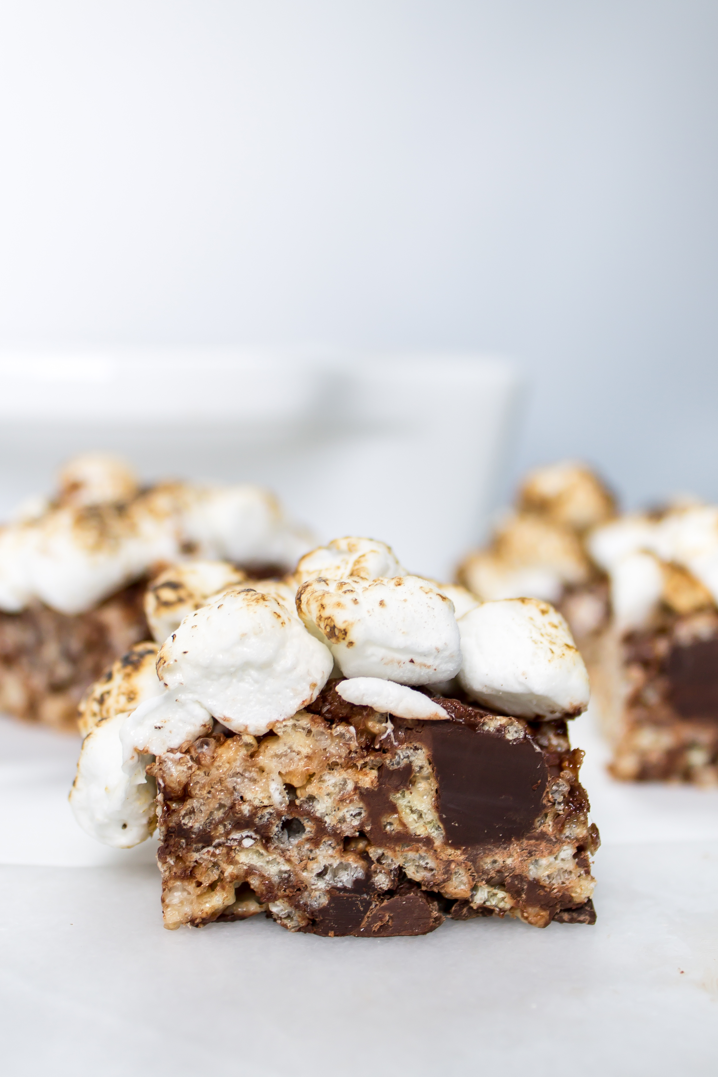 S'mores rice krispie treats are the easiest no-bake treat to make when you want that campfire s'mores taste without the hassle. | Pass the Cookies | www.passthecookies.com