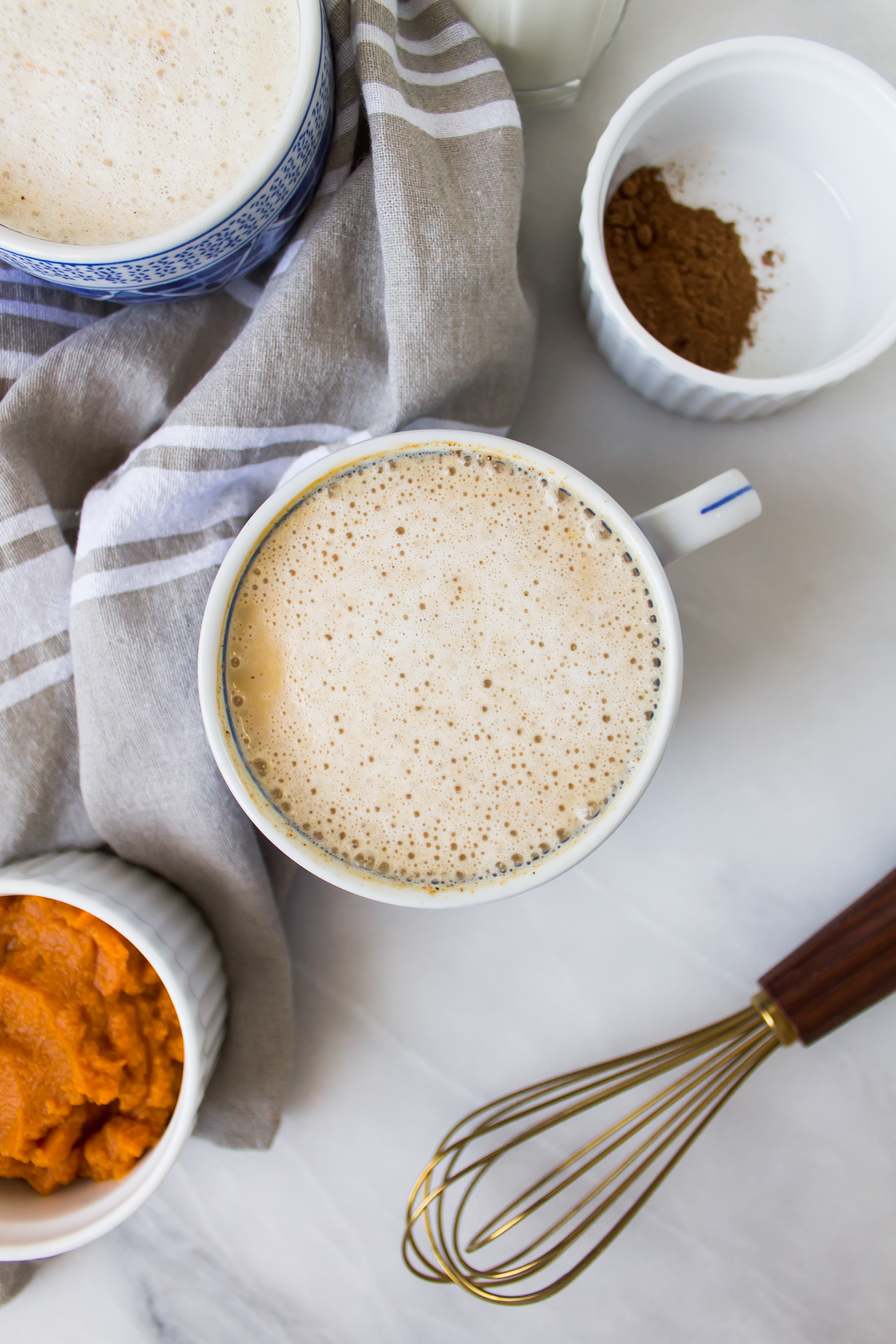 This homemade pumpkin spice chai latte is filled with delicious, warm fall flavors and is naturally sweetened so you can indulge without guilt all season. | Pass the Cookies | www.passthecookies.com